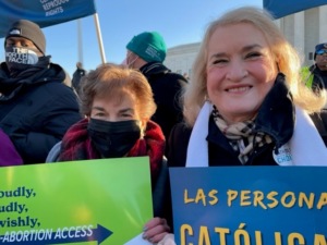 Reps. Jan Schakowsky (D-IL) and Sylvia Garcia (D-TX)